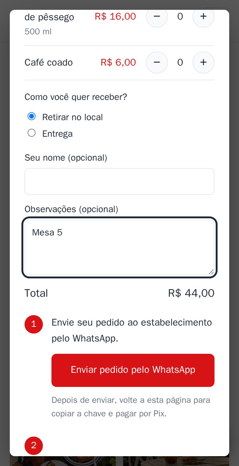 O pedido na padaria de exemplo, com o total e a observação “Mesa 5” antes de enviar pelo WhatsApp
